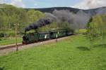 Presnitztalbahn Diese Aufnahme zeigt die I K Nr.54 auf ihrer Fahrt in Richtung J�hstadt kurz hinter der Ausfahrt Schmalzgrube mit dem Packwagen (Pwg) 97-30-06 sowie zwei Reisezugwagen 2.Klasse vom Typ KB4, 970 402 und 970 751.