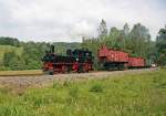 Presnitztalbahn Kurz hinter dem Hp. Forellenhof entstand diese Aufnahme des hier noch aus drei Wagen bestehenden Zuges.
