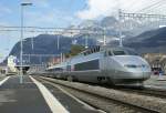 pse-sud-est TGV de neiges 9261 Paris - Brig zum fereienbeginn in Frankreich gleich mit zweiteilig beim Halt in Aigle am 20. Febrauar 2010.