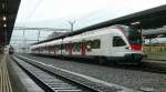 Neuerdings k�nnen wir auch am Genfersee FLIRTen: RABe 523 023 ...