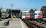 rabe-526-stadler-gtw NINA 14 als S5 (Murten-(Bern); 284 als R 4926 (Murten-Payerne); 316 als R 5460 (Fribourg-Neuchatel) und 173 als R 5463(Neuchatel-Fribourg) in Murten 3.10.09