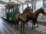 rahmi-koc-industriemuseum-istanbul Historische Pferde-Tram.
Seit 1869 verkehrten Pferdestra�enbahnen in Istanbul. 
Die erste elektrisch betriebene Strecke ging erst 1913 in Betrieb.  
Istanbul - Rahmi M. Ko� Industriemuseum
12.04.09