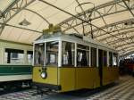 rahmi-koc-industriemuseum-istanbul Historische Meterspur-Tram, von 1934-1966 im Einsatz im asiatischen Teils Istanbuls.
Interessanter Zweiachser mit tiefem Mitteleinstieg.
Istanbul - Rahmi M. Ko� Industriemuseum
12.04.09