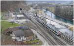 Die Regionalz�ge aus Chur und Linthal treffen gemeinsam in Ziegelbr�cke ...