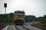 RBG Regental Bahnbetriebs-GmbH VT 25 am 27.07.2010 kurz nach der neuen Donaubr�cke hinter Deggendorf, auf dem Weg nach Plattling.