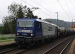 143 059-4 der RBH zieht am 01.09. 10 einen Kessel Ganzzug ...