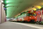 W�hrend etliche Schweizer Meterspurbahnen auf der Strasse die Stadt verlassen, ...