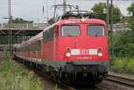 Die 110 494-2 zieht ...  Eric Otten 29.07.2011