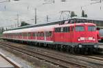 Die 110 463-7 zieht ...  Eric Otten 30.07.2011