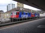 SBB 421 381-5 und eine Schwestermaschine durchfahren am 21.07. 09 als ...