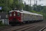 Re 4/4 10019 mit einem Sonderzug in Angermund am 13.06.2010 ...