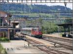 VoralpenExpress IR2418 wird durch die SBB Re 4/4 II 11302 ...