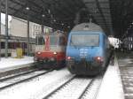Links: Re 4/4 II ...  Simon B�tikofer 12.01.2011