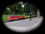 Re 4/4 mit Personenzug bei der Kleineisenbahn auf dem Gurten ...
