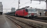 Non-Pendel-S-Bahn: Am 15.03.10 wartet die Re 446 015-0 mit 6 ...