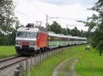Re 446 015 mit ...  J�rgen Vos 08.08.2011