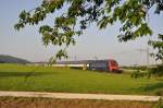 Die Re 450 094-8 H�ntwangen und 092-2 Wila verlassen Otelfingen ...