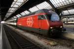re-460-lokportraits Re 460 044-1 steht am 22.12.09 in Z�rich Hauptbahnhof.