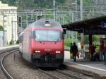 re-460-lokportraits SBB - 460 036-7 vor IR im Bahnhof Martigny am 10.05.2010