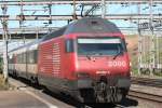 460 054 am 06.04.10 in Muttenz mit EW4 Pendelzug IC ...