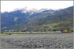 IC Dosto vor Calanda zwischen Zizers und Landquart. (25.10.2009)  ...