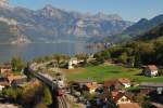 460 xxx mit IC 578 bei M�hlehorn am Walensee (07.10.2009) ...
