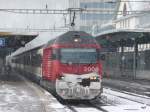SBB - 460 089-6 vor IR im Bahnhof Biel am ...