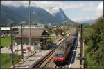 Re 460 022-7 der SBB f�hrt mit einem IR nach ...