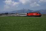 Re 460 105-0 f�hrt ...  Sandro Gadola 11.05.2010
