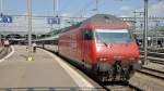 «Willhelm Tell Express»: Die Re 460 082-1 Ceresio wartet am ... «Willhelm Tell Express»: Die Re 460 082-1 Ceresio wartet am ...