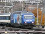 SBB - Werbelok 460 005-2 unterwegs mit RI im bahnhof ...