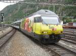 Re 460 053 mit ...  Simon B�tikofer 04.06.2011