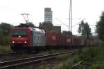 482 027-0 mit einem Containerzug in Hamburg Unterelbe am 09.07.2009 ...