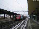 Re 482 049-4 am 15.1.10 bei der Durchfahrt in Frick. ...