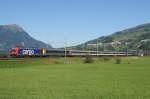 Re 484 020-3 f�hrt am 10.9.11 mit dem EC 15 ...