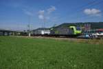 Re 485 004-6 zieht ...  Sandro Gadola 25.08.2010