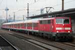 Die 111 077-4 mit ...  Eric Otten 20.11.2011