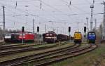 rostock Versammlung in der S�dgruppe des Rostocker Seehafens

ES64 F4-037, 185 005, 109 030, SGL V150.02, PRESS 346 020
am 08.04.2010