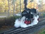 Rugensche Baderbahn - Rasender Roland Frisch Gest�rkt ging es am 07.November 2009 f�r 99 4802 in G�hren wieder an den Zug.