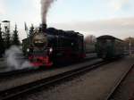 99 1784 unterwegs am 15.November 2009 in Putbus um ihren ...