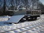 Rugensche Baderbahn - Rasender Roland Passen zum Winter:ein Schmalspurschneepflug abgestellt am 23.Januar 2010 in Putbus.