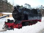 Rugensche Baderbahn - Rasender Roland Beim letzten Schneesturm blieb sogar der Roland im Schnee stecken.Am 06.Februar 2010 brauchte sich 99 4802,beim Wasser nehmen in G�hren,keine Sorgen machen,denn an diesen Tag war es ein sch�ner Wintertag.