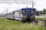 Gleich vier ehemalige Deutsche Reichsbahn Triebwagen der DDR bilden hier  am 12.5.2010 einen Nahverkehrszug fr die Strecke Timisoara - Jambolia.