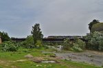 Dieser Triebwagen der Baureihe 96 befand sich am 17.06.2016 auf der Cibinbrcke bei Talmaciu in der nhe von Sibiu.