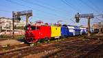 E-Lok 91-53-0-400734-6 mit doppelstöckiger Regio-Garnitur am 17.09.2018 in Nordbahnhof Bukarest