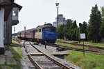 Regiozug, gezogen von der 0 060 0838-2 verlässt am 19.06.2016 den Bahnhof Targu Mures in Richtung Deda