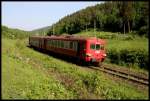 Bei Teliu war Zug 14753 von Regio Trans aus Brasov nach Intorsura Buzaului. Wie alle Personenzüge auf dieser Strecke stammen die Fahrzeuge aus ehemaligen SNCF Beständen und fahren größtenteils noch in ihrer Ursprungslackierung.