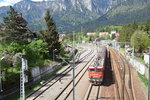 E-Lok 41-0896 mit Regio in Richtung Brasov verlsst Bahnhof Busteni am 14.05.2016.