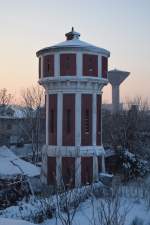 Verschneiter Wasserturm des Bahnhofs Bucuresti Obor (Ostbahnhof Bukarest), am 23.01.2016