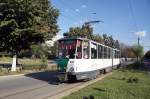 Rumänien / Straßenbahn Ploiesti: KT4D- Wagen 099 (ehemals Potsdam) unterwegs als Linie 102 zum Kreiskrankenhaus in der Strada Gageni.
